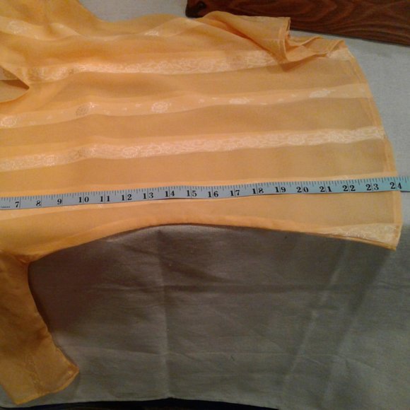 JAHNVI PIJAMA SET SIZE LARGE - Picture 7 of 10